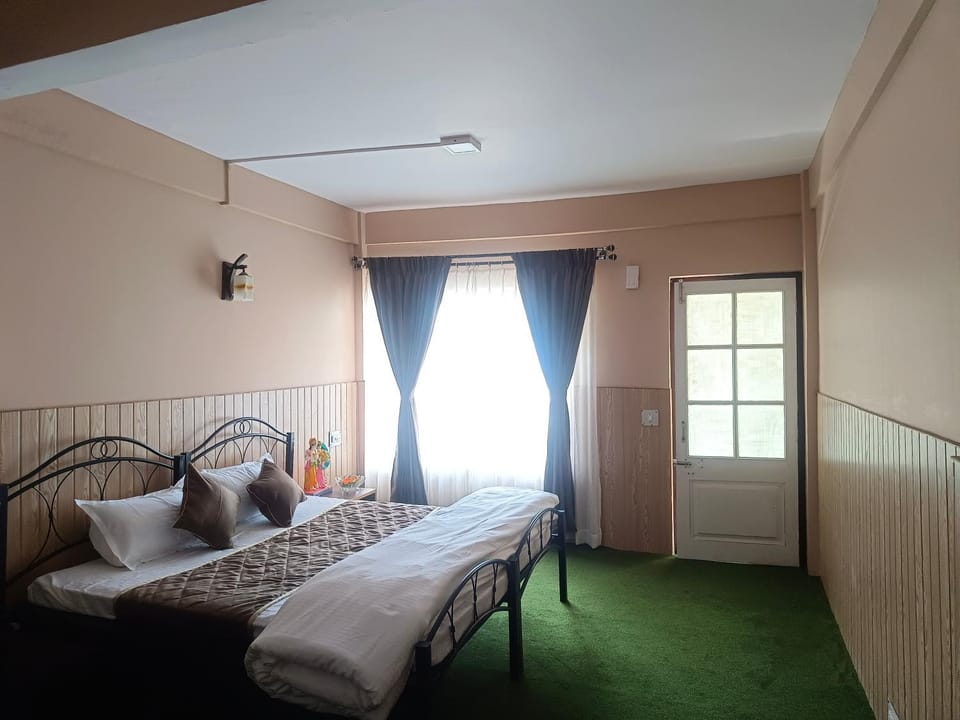 Sri Vrindavan Guest House Pure Veg Bed and Breakfast in Darjeeling