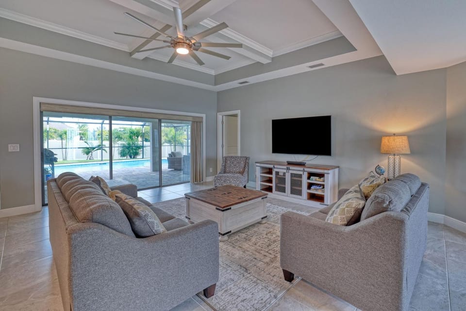 Magnolia House - Cape Coral 2020 Pool Home Villa in Cape Coral
