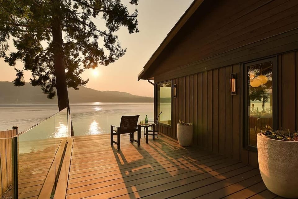 Island Luxury Oceanside Estate by EMR Vacation Rentals House in Southern Gulf Islands