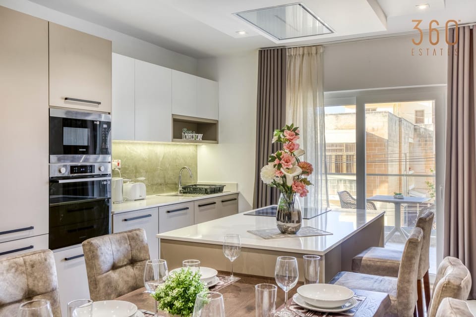 Kitchen or kitchenette, Living room, Seating area, Dining area, dishwasher, minibar, oven, pet friendly