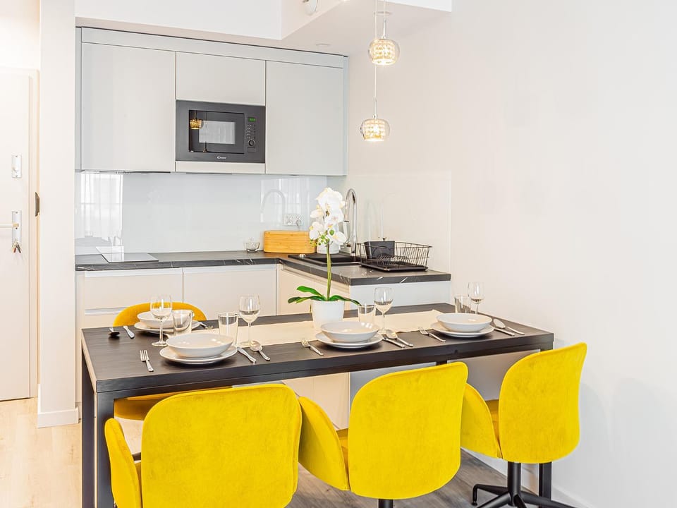 Activities, Dining area, minibar