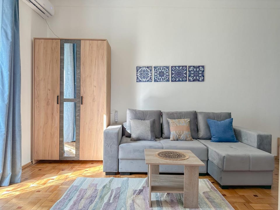Living room, Seating area, wardrobe