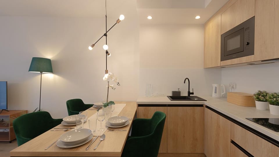 Activities, Dining area, minibar