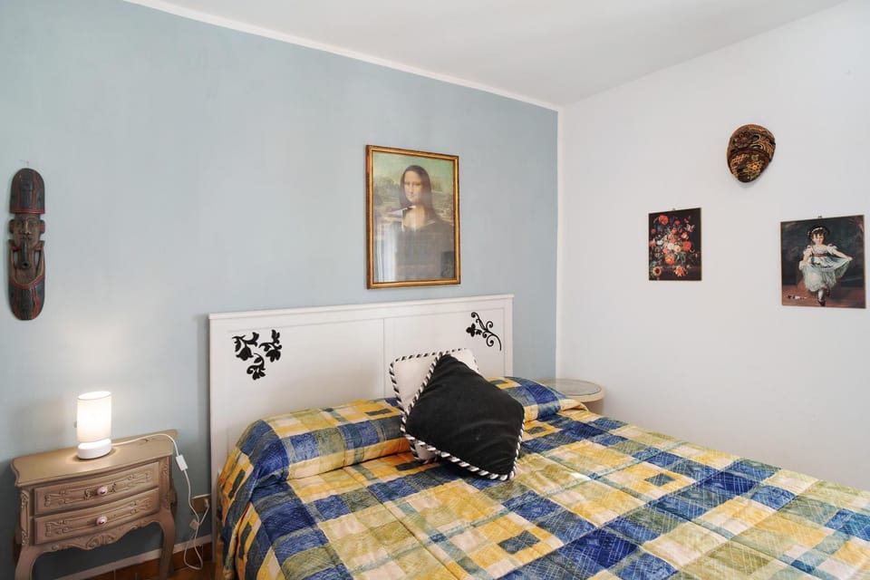 Living room, Bedroom