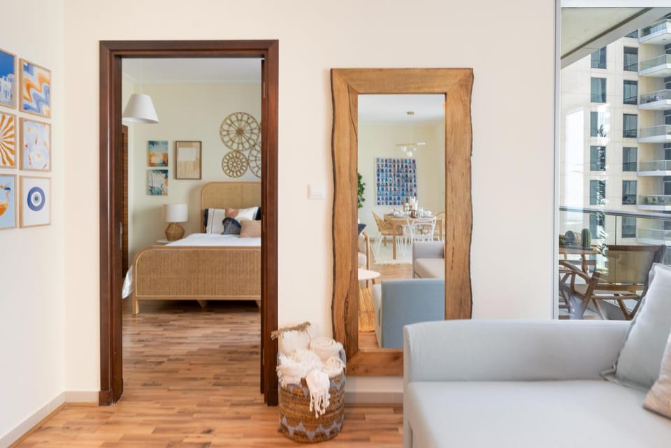 Boutique Apartment Sea Views - Dubai Marina Apartment in Dubai