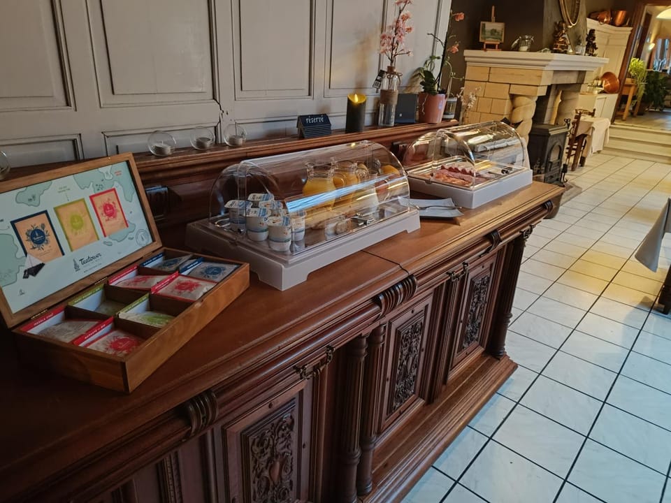 Breakfast, Buffet breakfast