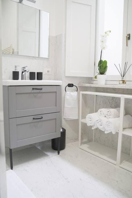 Casa Anna - spacious apartment in Turin center and Porta Nuova station Apartment in Turin