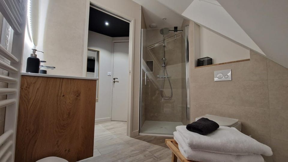 Shower, Bathroom