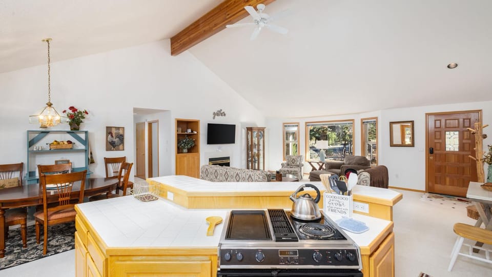 Mt. St. Helens - Unit 9 House in Sunriver