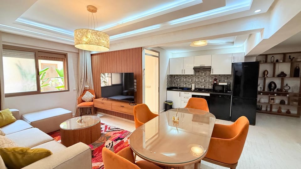 Living room, Dining area