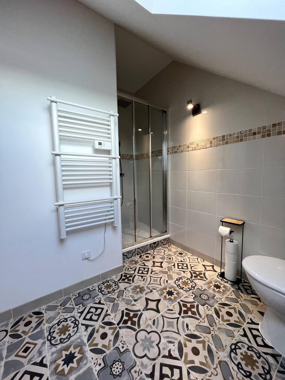 Shower, Toilet, Bathroom