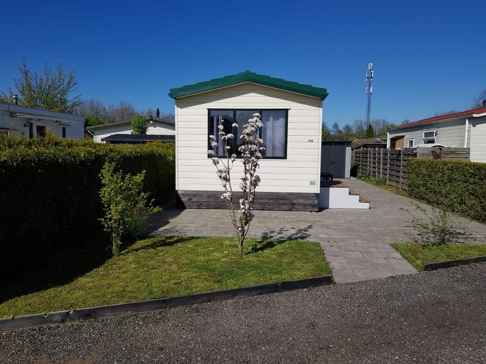 Property building, Garden