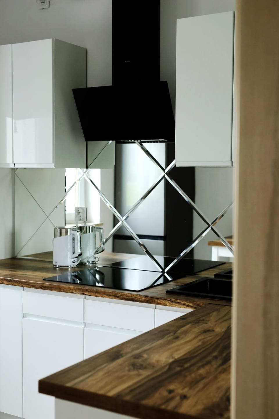 Property building, Kitchen or kitchenette, Communal kitchen, microwave, oven, pet friendly, stove, stove, kitchen