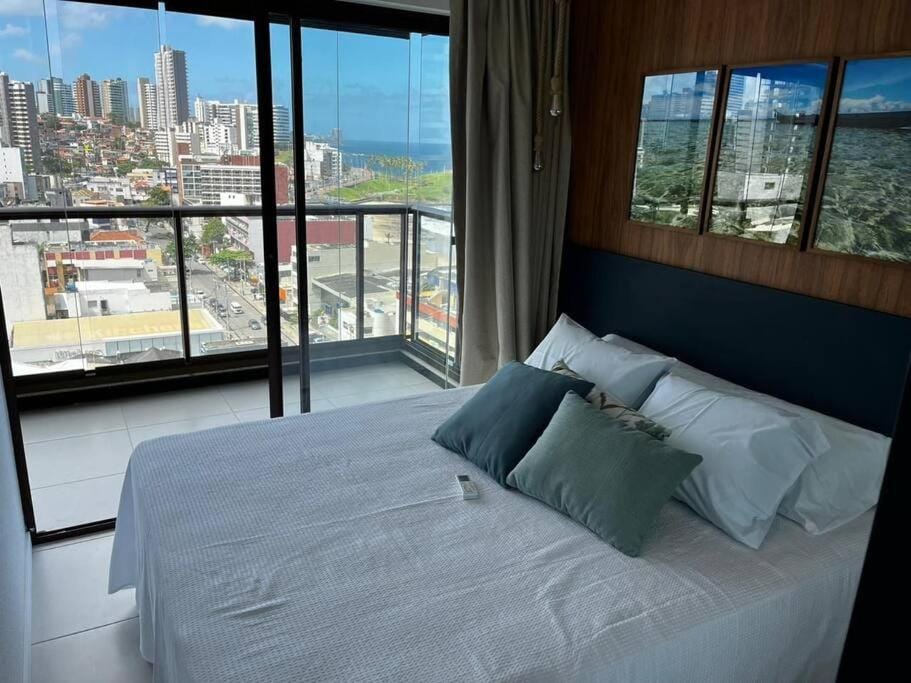 Bed, Photo of the whole room, City view, Sea view