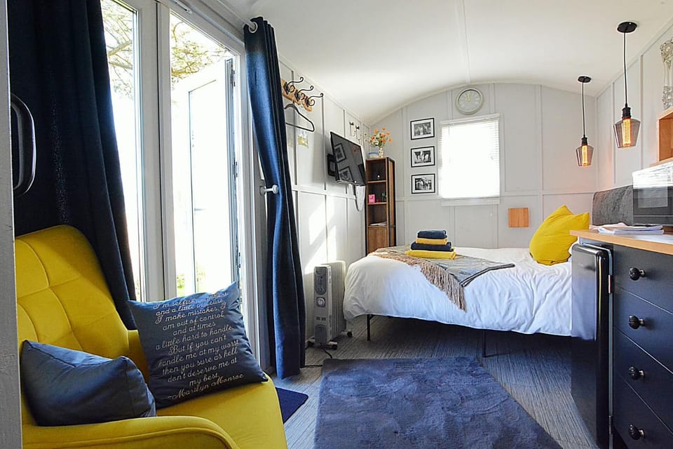 Beautiful shepherd’s hut Apartment in Forest Heath District