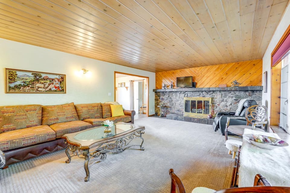 Close to Hiking & Biking: Mtn-View Phoenix Home House in Phoenix