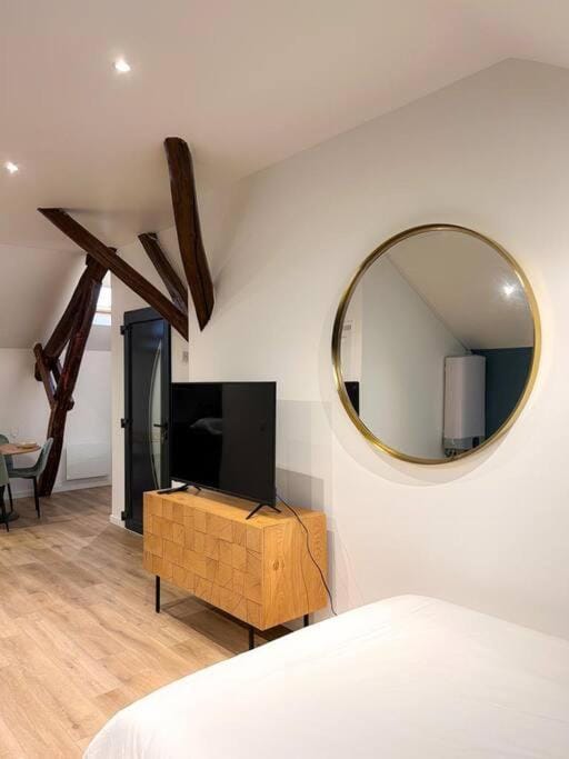 Le Cocoon Choisy-le-Roi - Wifi, Parking Gratuit, RER C Apartment in Île-de-France