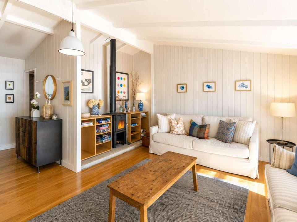 Clifftop Sanctuary - Stay Waiheke House in Auckland Region
