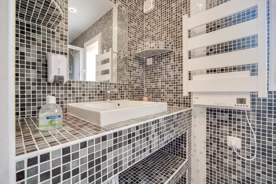 La Sérénade Numéro 1 House in Paris