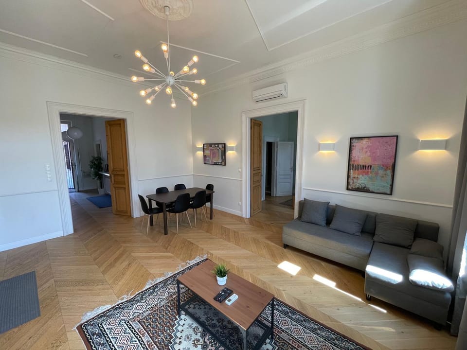 Living room, Dining area
