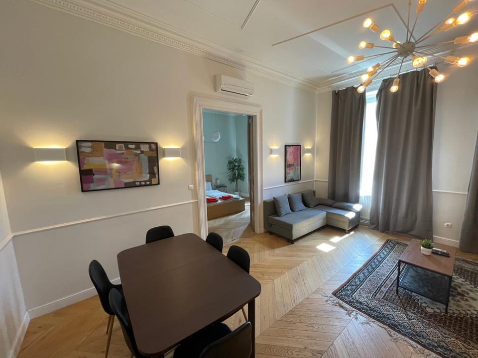 Living room, Dining area, air conditioner