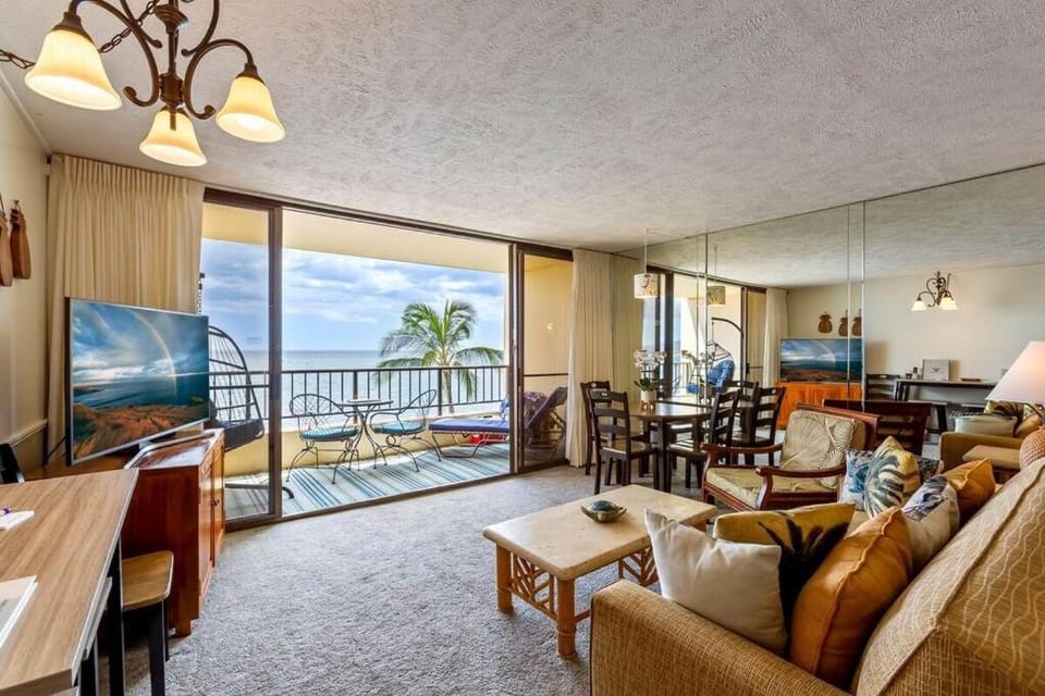 Sugar Beach Resort 531- Direct oceanfront gem at Sugar Beach Resort Apartment in Maalaea