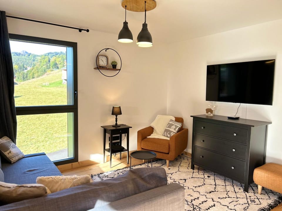 Appartement neuf aux Gets, proche remontées mécaniques, terrasse sud, 6 couchages, garage, WiFi - FR-1-623-350 Apartment in Les Gets