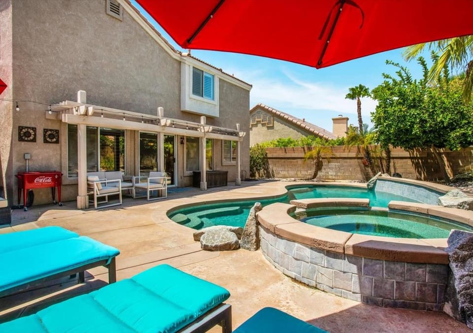 Property building, Swimming pool