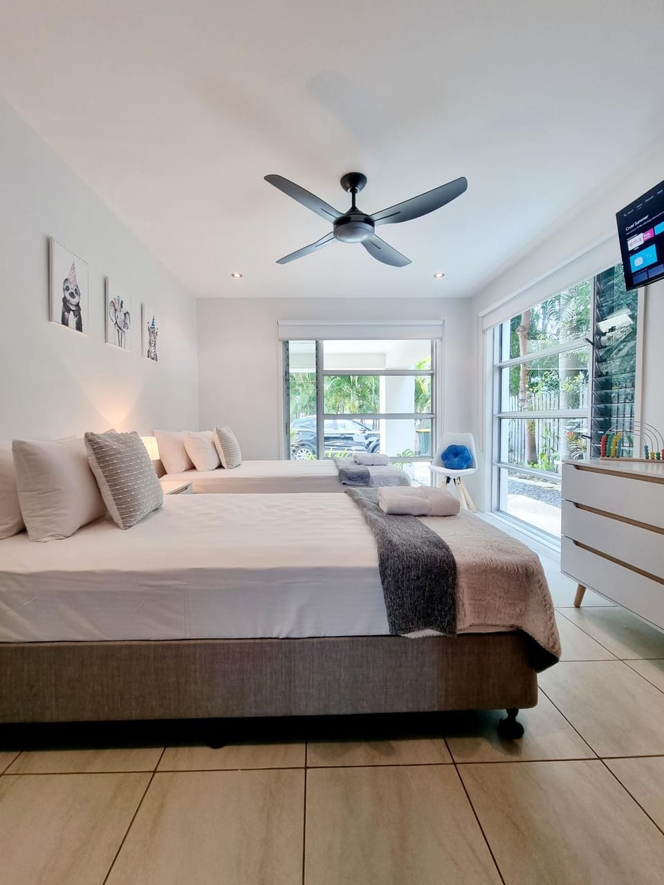 Bed, Bedroom, fireplace