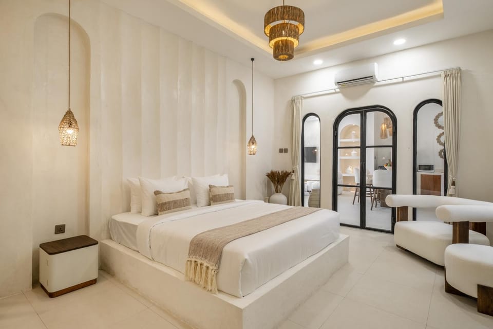 Bed, Photo of the whole room, Bedroom, air conditioner