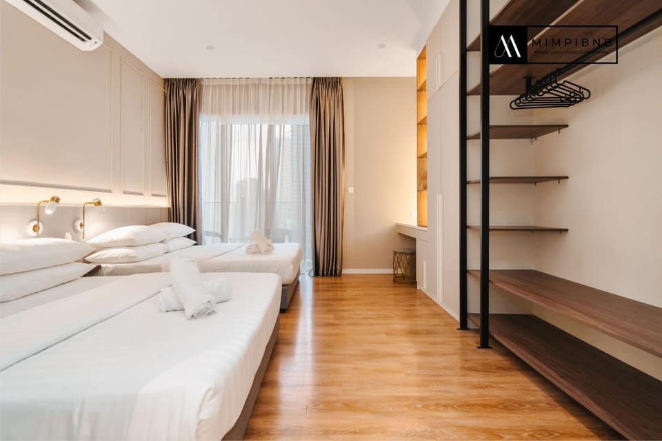 Bed, Photo of the whole room, Bedroom, towels, wardrobe, air conditioner