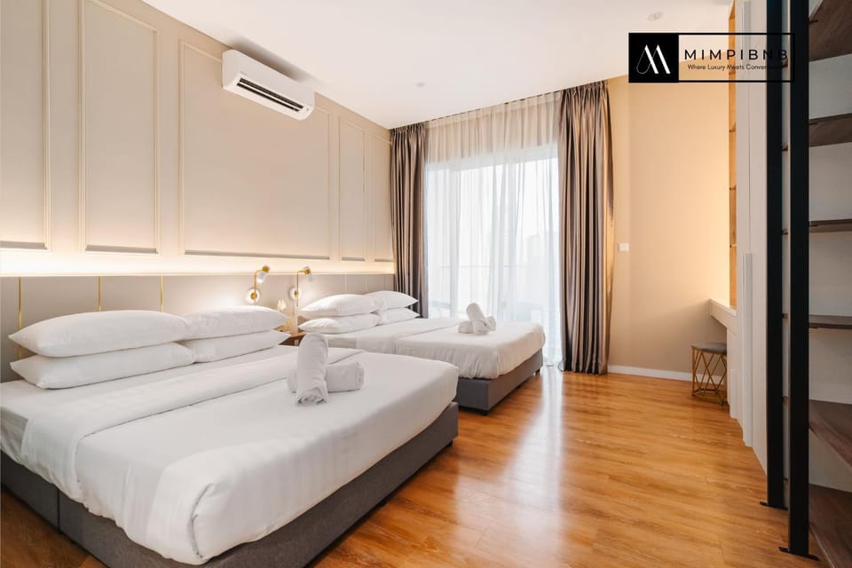 Bed, Photo of the whole room, Bedroom, towels, air conditioner