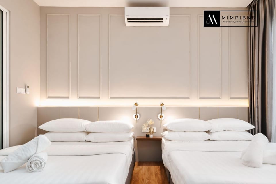 Bed, Photo of the whole room, Bedroom, towels, air conditioner
