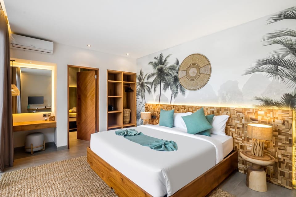 Bed, TV and multimedia, Bedroom, safe, wardrobe, air conditioner