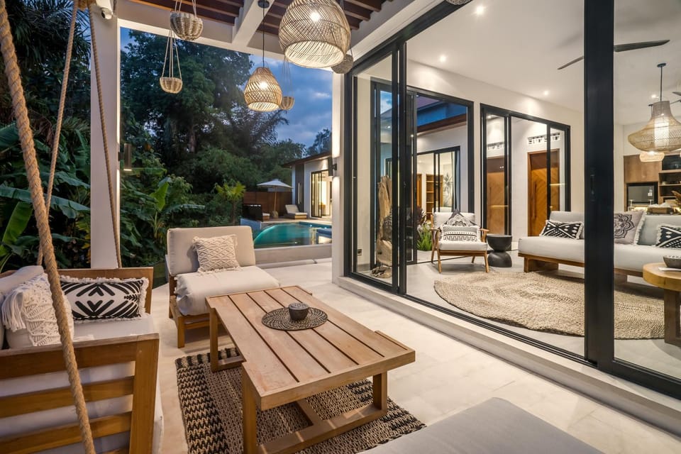View (from property/room), Living room, Seating area