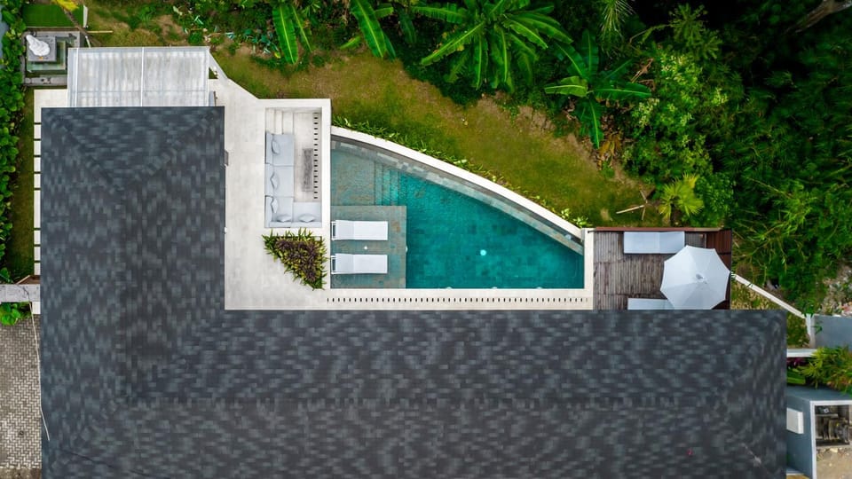 Property building, Bird's eye view, Garden view, Swimming pool, internet