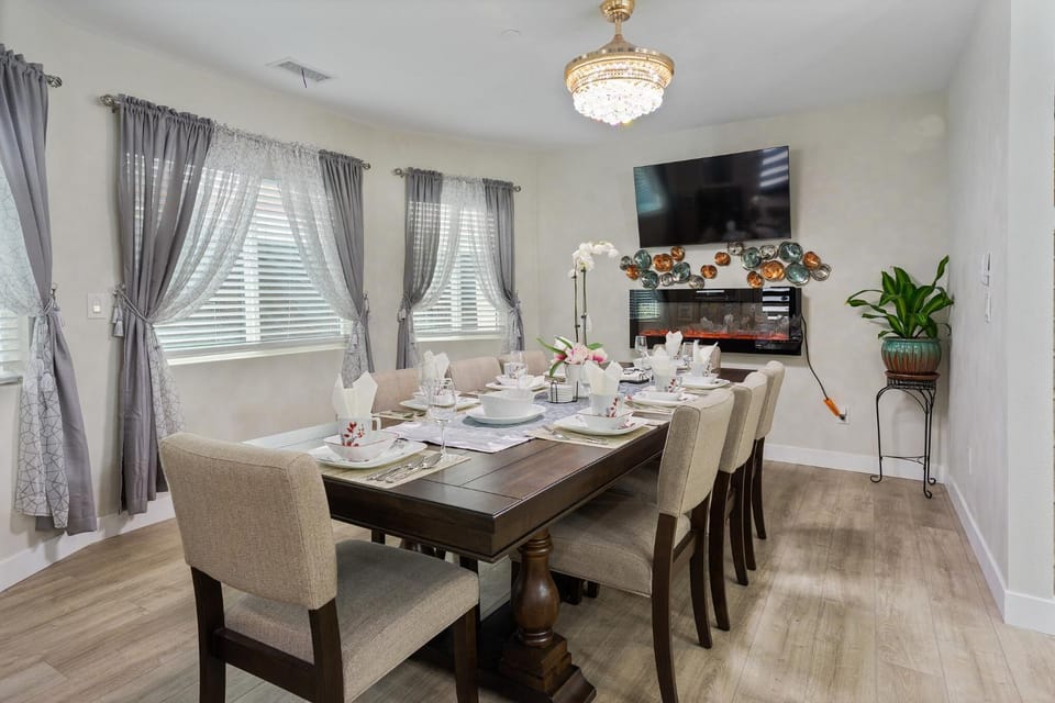 LA Home - FIFA Soccer, NBA Games, Universal Studios Apartment in Eagle Rock