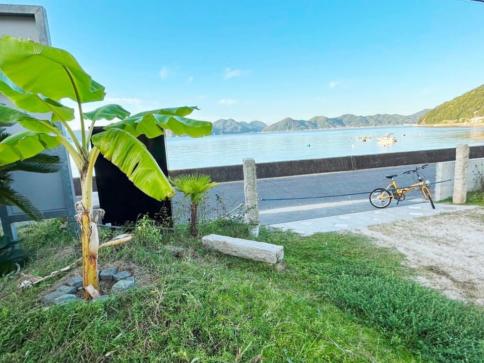 Property building, Off site, Garden, View (from property/room), Beach, Garden view, Garden view