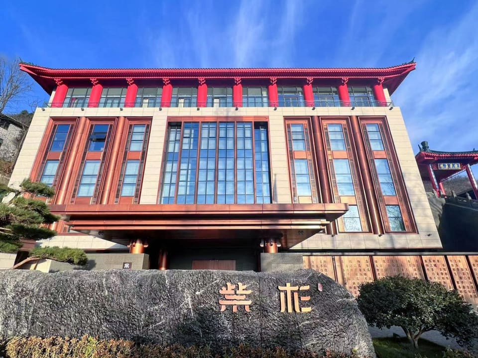 Property building, Day