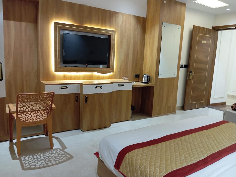 Hotel MASAGA by QCENT Hotel in Gurugram