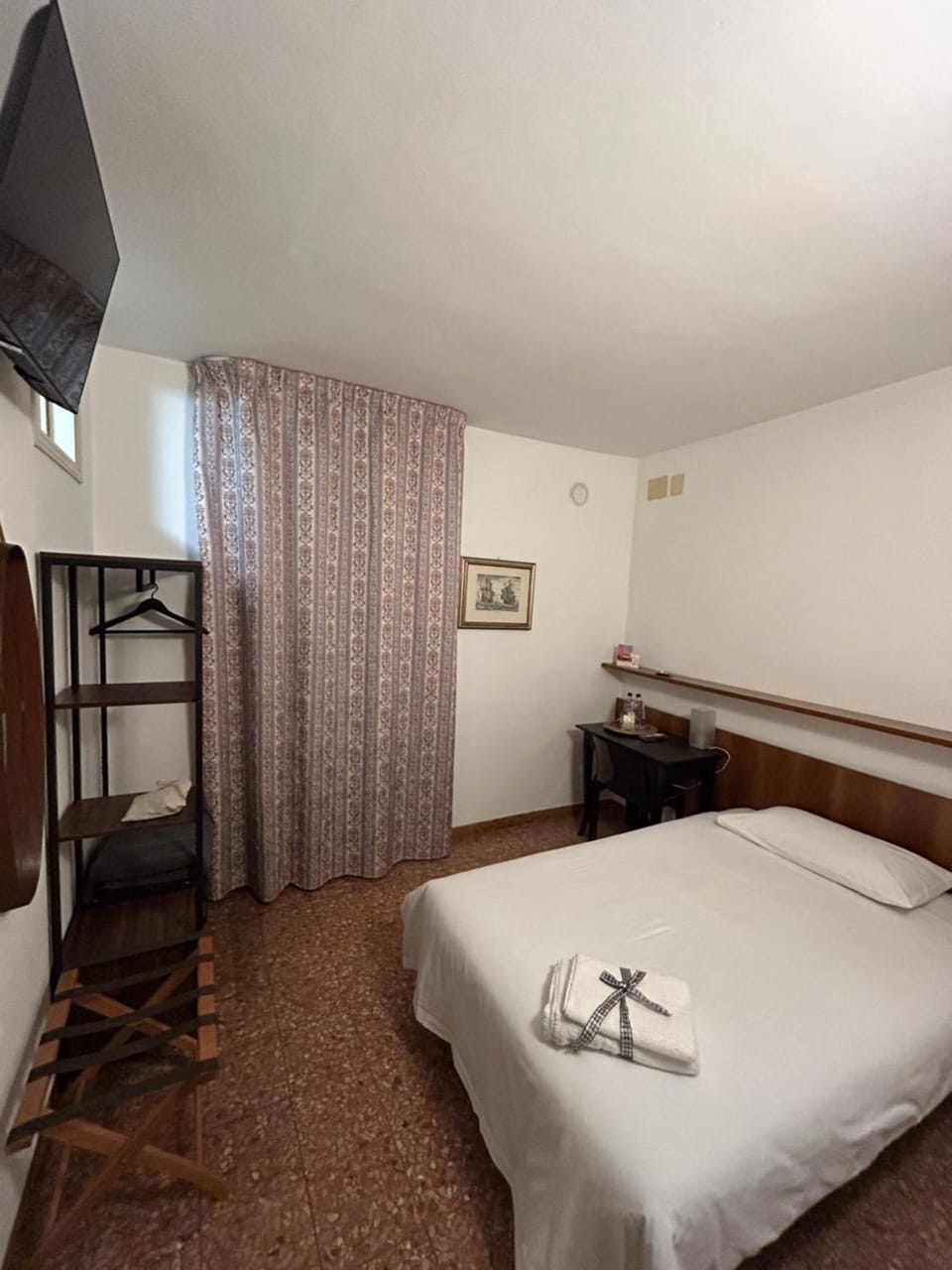 Hotel "ALBERGO DA PINA" Hotel in Lazise