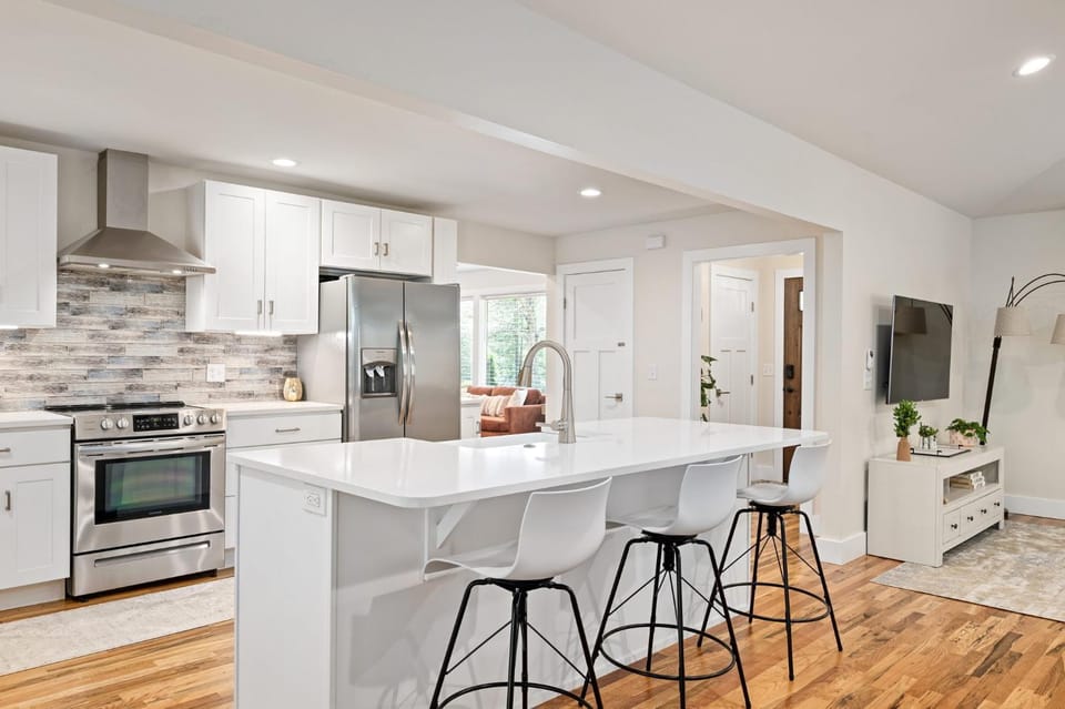 Kitchen or kitchenette, stove