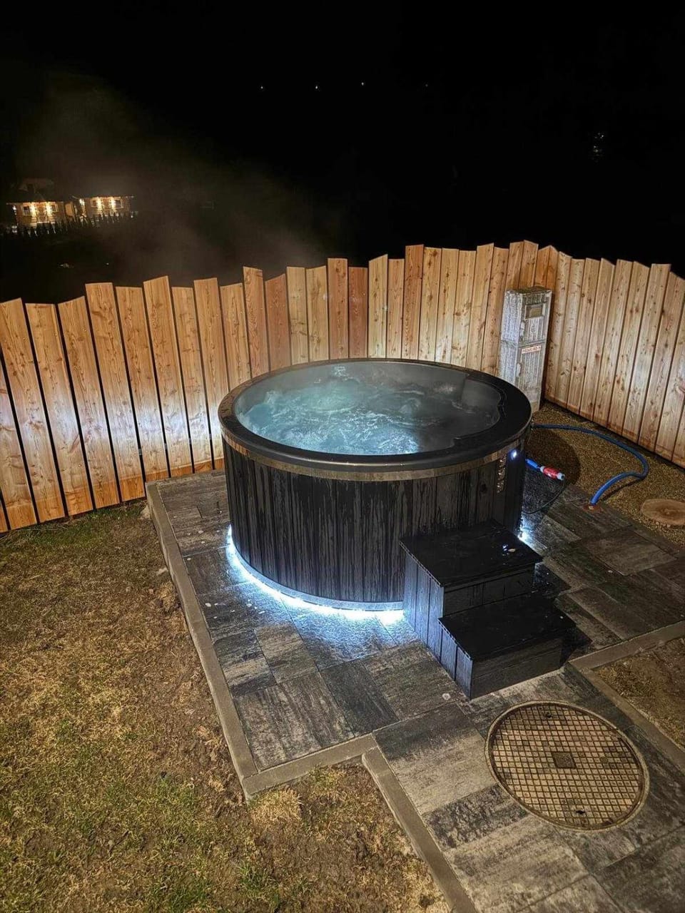 Natural landscape, Hot Tub, Pool view, Swimming pool