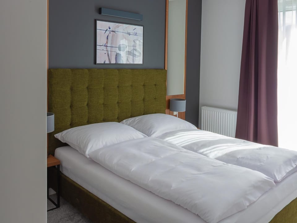 Activities, Photo of the whole room, Bedroom