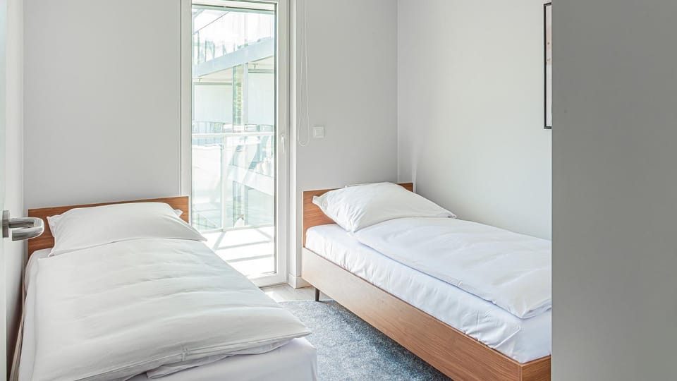 Bed, Activities, Photo of the whole room, Bedroom