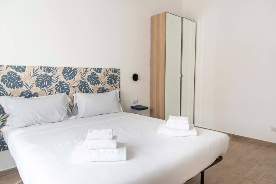 Bed, Photo of the whole room, Bedroom, towels, wardrobe