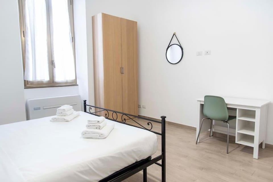 Bed, Photo of the whole room, Bedroom, towels, wardrobe