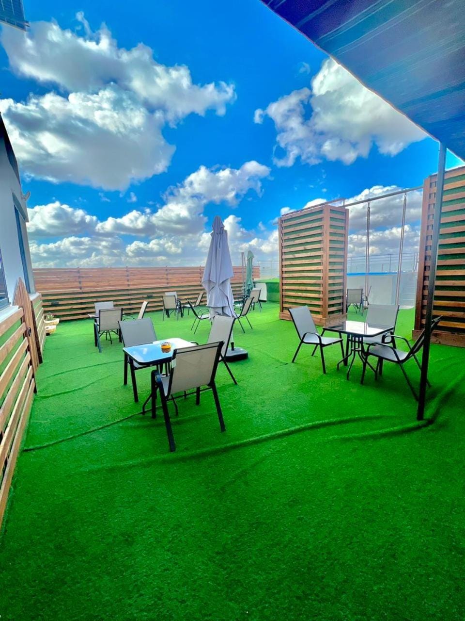 Property building, Restaurant/places to eat, Swimming pool, Breakfast