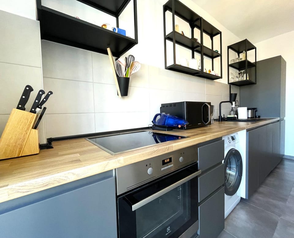Coffee/tea facilities, Kitchen or kitchenette, dishwasher, minibar, pet friendly, stove, toaster, washing machine