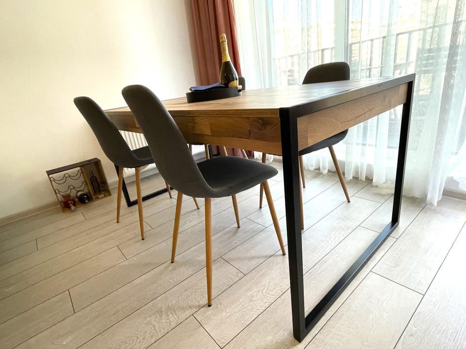 Dining area, hair dresser